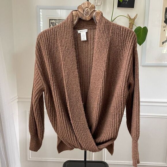 Max Studio Soft Chunky Cross Front Sweater Acorn Brown L - Picture 1 of 5